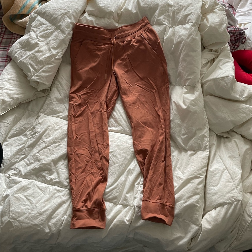 Lululemon joggers